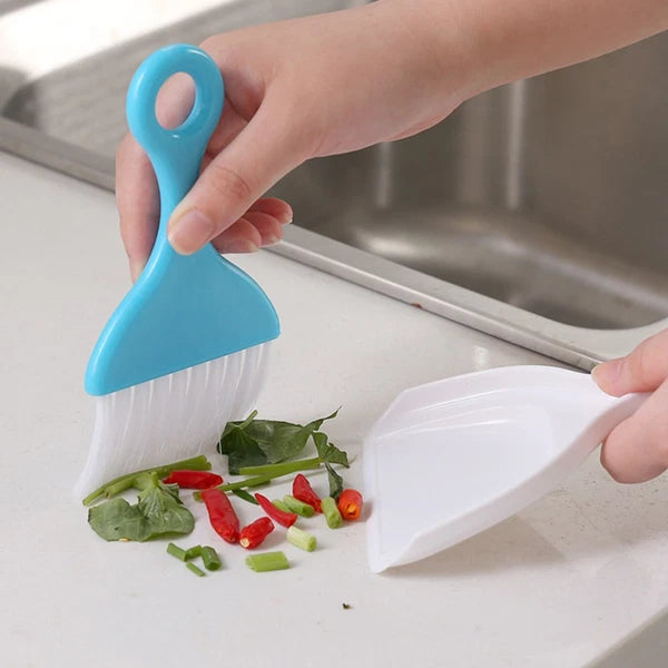 2 Sets Dust Removal Broom Child Mini Keyboard Cleaning Brushes Kit Desk