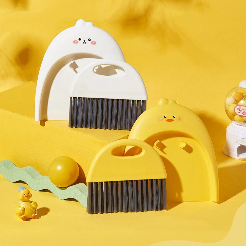 1 Set of Small Broom And Dustpan Kit Desktop Cleaning Tool Cartoon Design