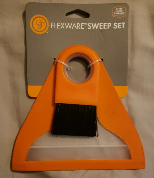 UST FLEXWARE SWEEPSET  w/ Easy Storage Travel▪︎Compact Outdoor Sweeper▪︎Dust Pan