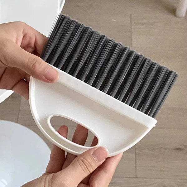 1 Set of Small Broom And Dustpan Kit Desktop Cleaning Tool Cartoon Design