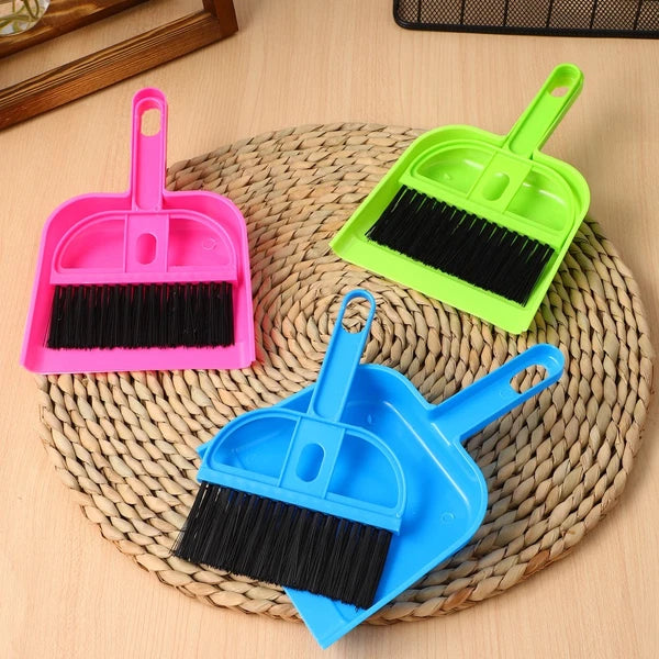 3 Sets Of Cleaning Tools Desktop Pet Cage Small Dustpans Brooms